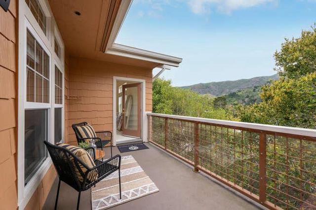 733 Swallowtail Court, Brisbane CA: https://media.crmls.org/mediaz/d7b18169-6e29-4b70-84a7-574ed3b772e2.jpg