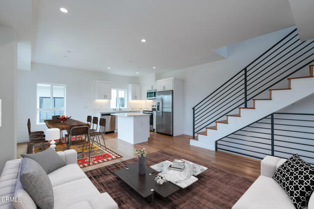 Detail Gallery Image 4 of 29 For 517 N Avenue 50, Los Angeles,  CA 90042 - 4 Beds | 3 Baths