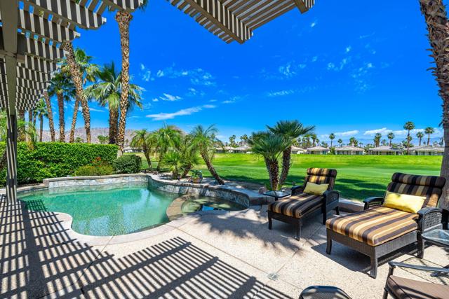 78328 Calle Las Ramblas, La Quinta CA: https://media.crmls.org/mediaz/d7b2b650-3aee-4a0f-a25e-cf3447698c68.jpg