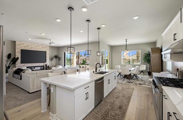 51720 Marquis Lane, La Quinta CA: https://media.crmls.org/mediaz/d7b31c9f-04de-4a61-81fe-0a2aac6d1df5.jpg
