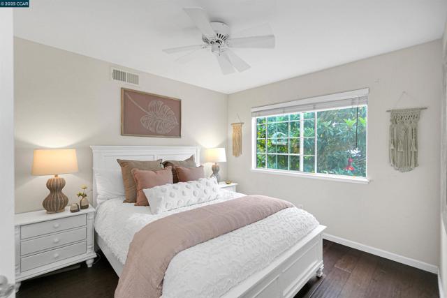 405 Triomphe Ct, Danville CA: https://media.crmls.org/mediaz/d7b33a76-e433-453f-a79f-25c517e1a494.jpg