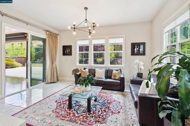 19 Baltana Place, Danville CA: https://media.crmls.org/mediaz/d7b3540f-7e71-4801-9510-50c855d80b07.jpg