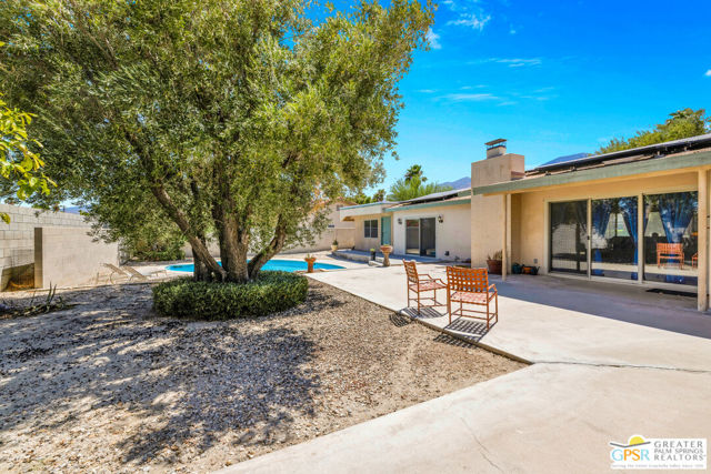 2222 N Acacia Road, Palm Springs CA: https://media.crmls.org/mediaz/d7b39005-1644-435d-accf-641216945676.jpg