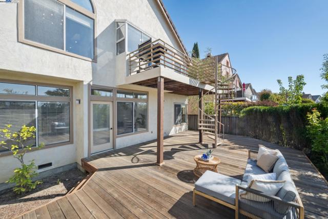 447 Donner Way, San Ramon CA: https://media.crmls.org/mediaz/d7b3c076-1007-432c-a64a-df26a535359e.jpg