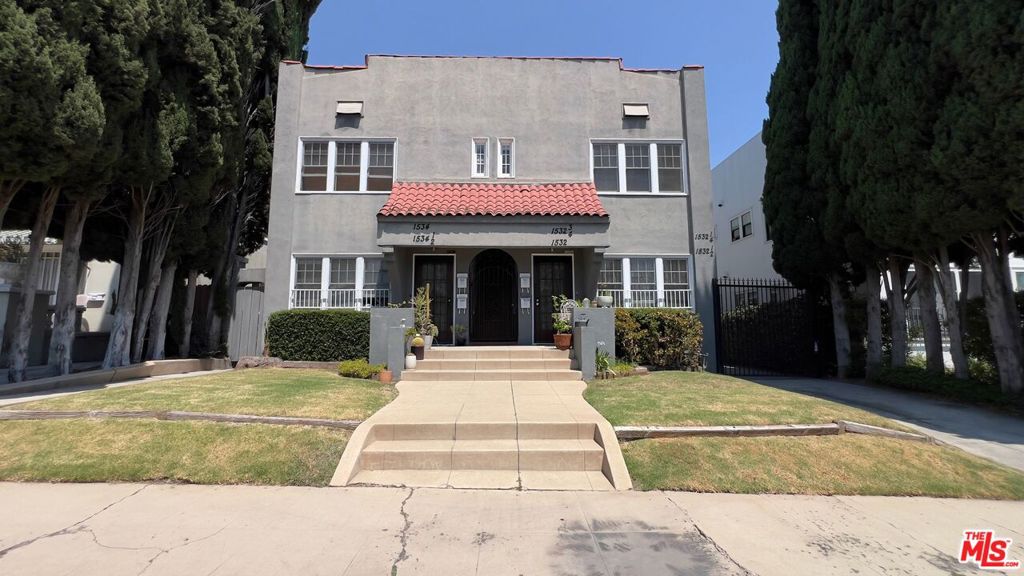1532 Rosalia Road #3/4