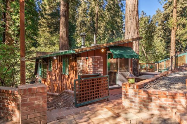 744 Cathedral Drive, Aptos CA: https://media.crmls.org/mediaz/d7b4a9a0-2c7d-4e19-8c4a-aaab712c5188.jpg