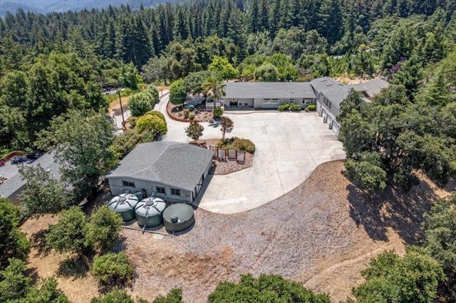 22187 Old Santa Cruz Highway, Los Gatos CA: https://media.crmls.org/mediaz/d7b5b36f-6383-42f4-a5ad-b56bc634c983.jpg