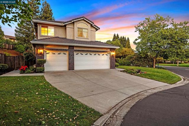100 Bedford Ct, Danville CA: https://media.crmls.org/mediaz/d7b5de55-b9b7-40c4-9b4e-392d2ef27ae6.jpg