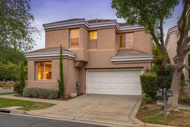 816 Corriente Point Drive,  CA: https://media.crmls.org/mediaz/d7b5f227-ad6b-40db-a73b-55414f998009.jpg