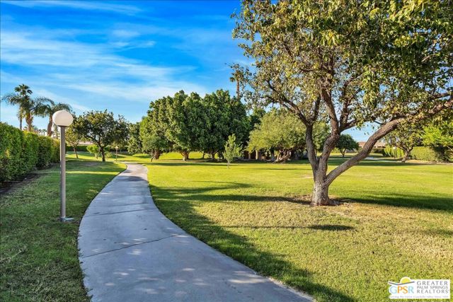 2861 Sundance Circle, Palm Springs CA: https://media.crmls.org/mediaz/d7b60a09-1a81-4979-bec4-5e4648a53af7.jpg