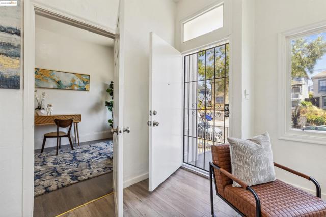 2029 E 22nd St, Oakland CA: https://media.crmls.org/mediaz/d7b64508-0e25-4d60-852d-a89116b41f34.jpg