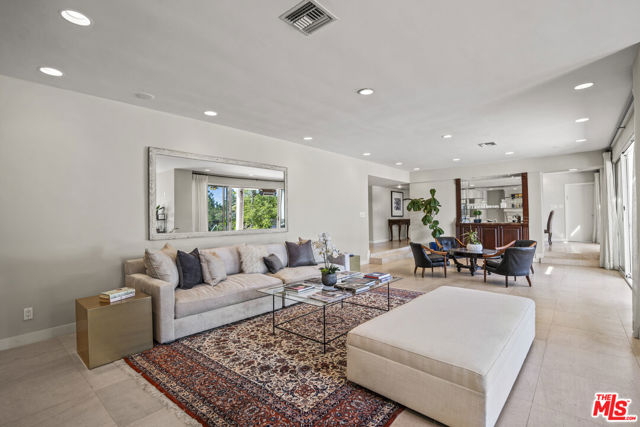 1255 Beverly View Drive, Beverly Hills, California 90210, 5 Bedrooms Bedrooms, ,1 BathroomBathrooms,Single Family Residence,For Sale,Beverly View,24345073