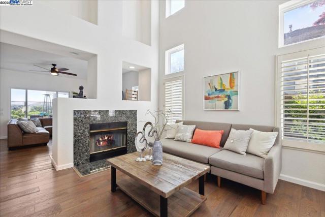 231 Stetson Dr, Danville CA: https://media.crmls.org/mediaz/d7b69465-064e-46cf-9d84-ea26af6d36da.jpg