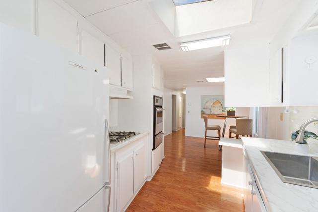 444 Whispering Pines Drive, Scotts Valley CA: https://media.crmls.org/mediaz/d7b6eacd-b38b-44f2-b987-b5ac94709dfd.jpg