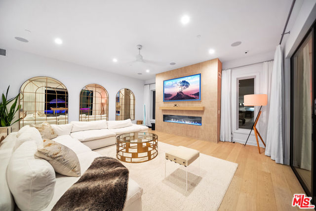 20216 W Albion Way, Porter Ranch CA: https://media.crmls.org/mediaz/d7b73249-1ee4-4de2-9587-081988f93fbd.jpg