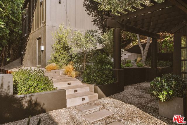 737 Halliday Avenue, Los Angeles CA: https://media.crmls.org/mediaz/d7b74800-2e0f-4683-95c2-a220c55f3dd2.jpg
