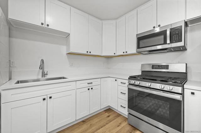 6979 81 Amherst, San Diego CA: https://media.crmls.org/mediaz/d7b77438-b29d-4d57-bceb-3e766726fddf.jpg