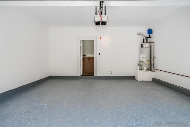 12665 Creekview Dr, San Diego CA: https://media.crmls.org/mediaz/d7b7880d-55dd-48f5-b1c6-6f5da17132d6.jpg