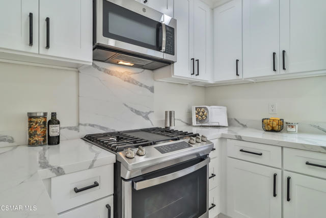 2711 Stearns Street, Simi Valley CA: https://media.crmls.org/mediaz/d7b7939f-0bdd-41bb-a32f-00e7139bf0ca.jpg