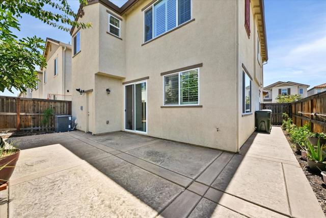 2466 Buzz Aldrin Way, Sacramento CA: https://media.crmls.org/mediaz/d7b79a5d-21d4-4c0c-a0d0-10164439f90f.jpg