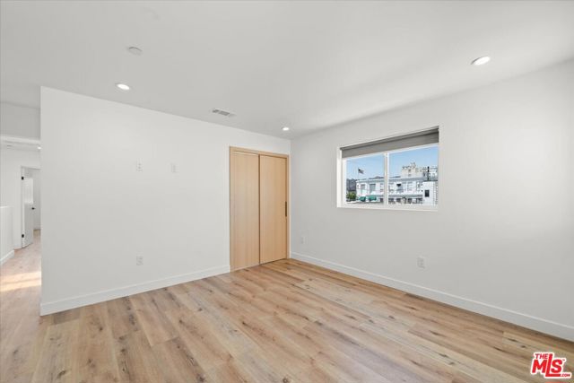 841 N Mccadden Pl, Los Angeles CA: https://media.crmls.org/mediaz/d7b7f103-8f2c-4309-8dc1-87c0de2bc5d6.jpg