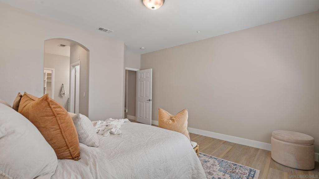 MLS #250037874SD image #12