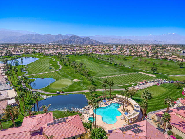 44010 Royal Troon Drive Drive, Indio CA: https://media.crmls.org/mediaz/d7b86244-8d05-4d57-a3d5-0f814afd3ead.jpg