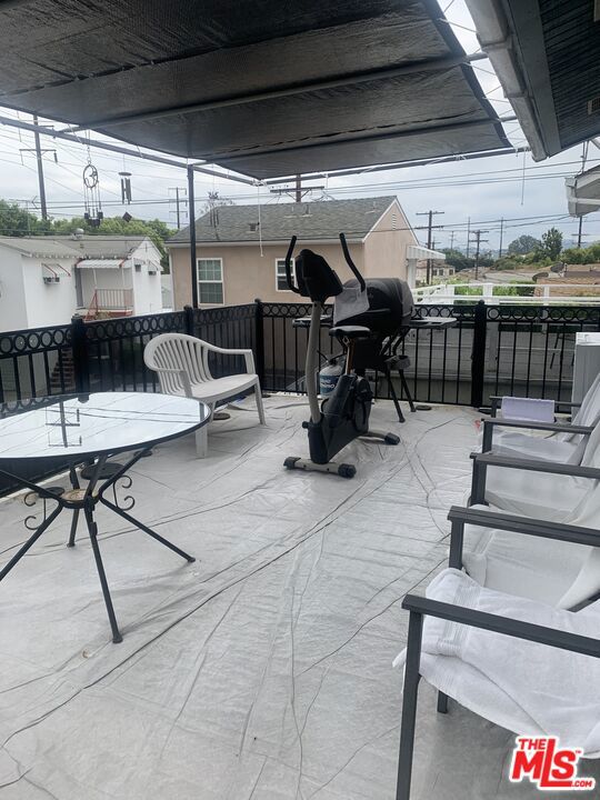 1316 North Hollywood Way photo 6