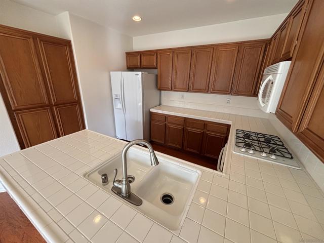 759 Caminito Francisco, Chula Vista, California 91913, 2 Bedrooms Bedrooms, ,2 BathroomsBathrooms,Townhouse,For Sale,Caminito Francisco,250000913SD