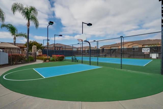 12665 Creekview Dr, San Diego CA: https://media.crmls.org/mediaz/d7bacddf-41a2-4a76-8f32-0f9887354901.jpg