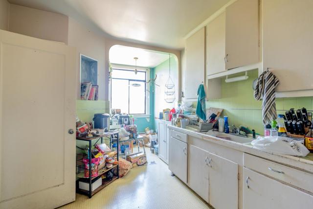 444 Ellington Avenue, San Francisco CA: https://media.crmls.org/mediaz/d7bb748a-17dc-4ade-92af-d1a1e442e287.jpg