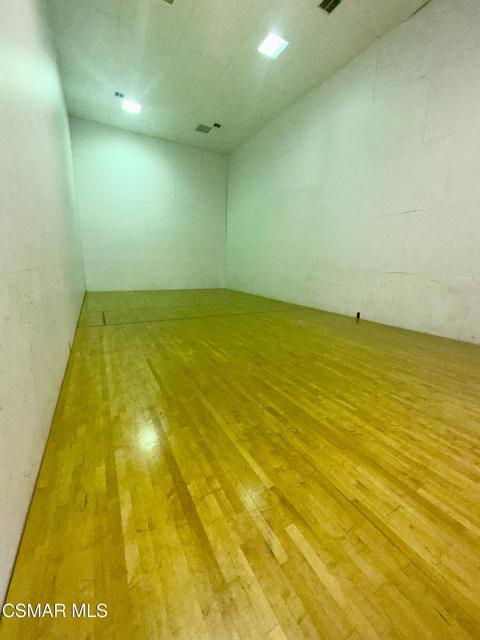 675 Oak Run Trail, Oak Park CA: https://media.crmls.org/mediaz/d7bb8b94-66e9-47cb-8a17-b4f98463e608.jpg
