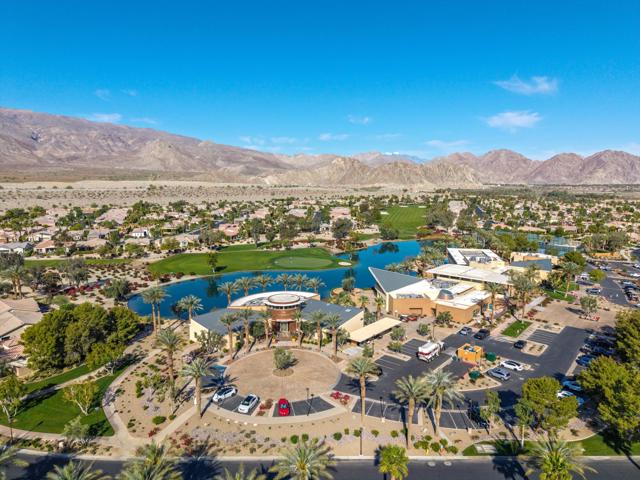 60505 Staghorn Drive, La Quinta CA: https://media.crmls.org/mediaz/d7bc9345-7b20-4f72-812f-f0e03b96b6ba.jpg