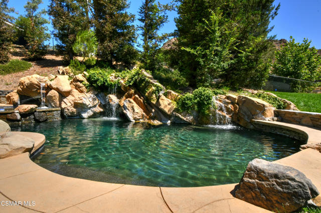 29677 Mulholland Highway, Agoura Hills CA: https://media.crmls.org/mediaz/d7bcc57f-a6d8-4adc-b404-8bf79966c6d2.jpg