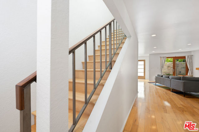 2016 Euclid Street, Santa Monica CA: https://media.crmls.org/mediaz/d7bdacdb-74e4-43e3-8f52-40b3593b3e6a.jpg