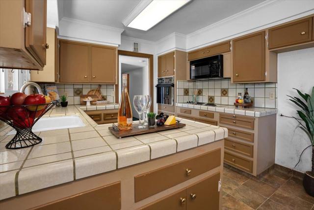 18654 Aspesi Drive, Saratoga CA: https://media.crmls.org/mediaz/d7bde230-0079-4692-a1da-82465f244a7f.jpg