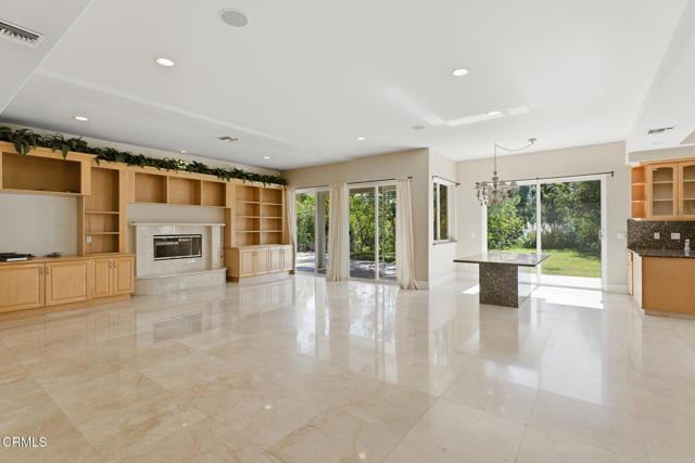 Detail Gallery Image 11 of 39 For 4174 Elm View Dr, Los Angeles,  CA 91316 - 5 Beds | 5 Baths