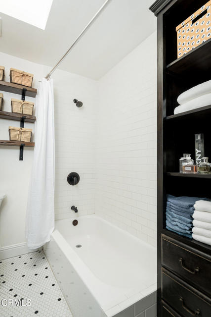 Detail Gallery Image 35 of 69 For 1955 N Los Robles Ave, Pasadena,  CA 91104 - 5 Beds | 3 Baths