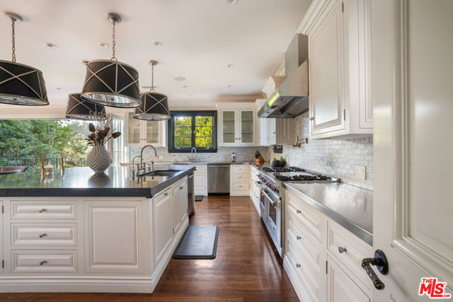 Drew Fenton | 10847 Bellagio Road Los Angeles CA | MLS: 7449719 Drew Fenton | 10847 Bellagio Road Los Angeles CA | MLS: 7449719