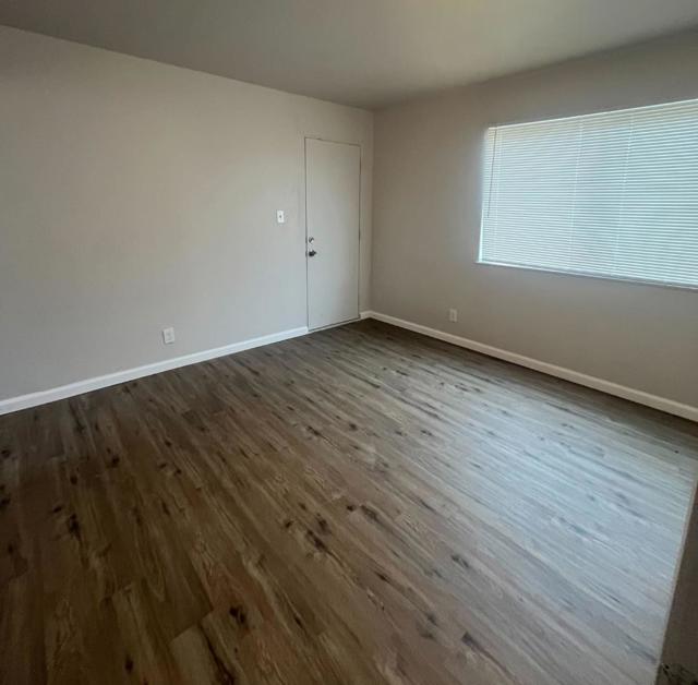 8707 A Street, Oakland CA: https://media.crmls.org/mediaz/d7c06b66-9bb2-4a14-8c9e-10cc136c299b.jpg