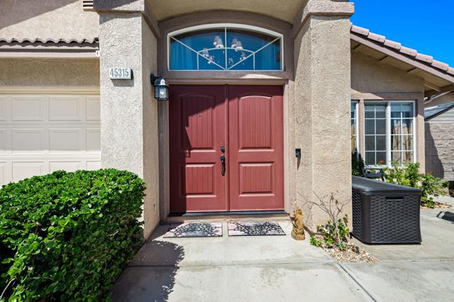 45315 Coldbrook Lane, La Quinta CA: https://media.crmls.org/mediaz/d7c0abd0-4074-405d-9788-7df36c7e4be6.jpg