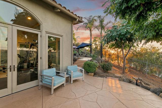30330 Via Maria Elena, Bonsall CA: https://media.crmls.org/mediaz/d7c0b626-877b-4f67-9fd3-bb0235e71437.jpg