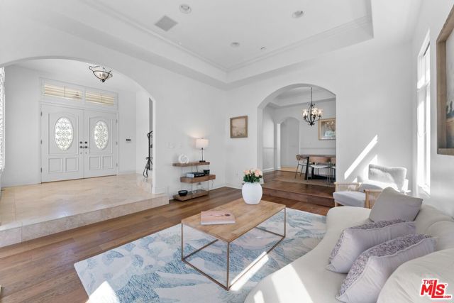 11840 Rowles Court, Los Angeles CA: https://media.crmls.org/mediaz/d7c1be4f-bc65-488e-b691-a88b6ff68f3f.jpg