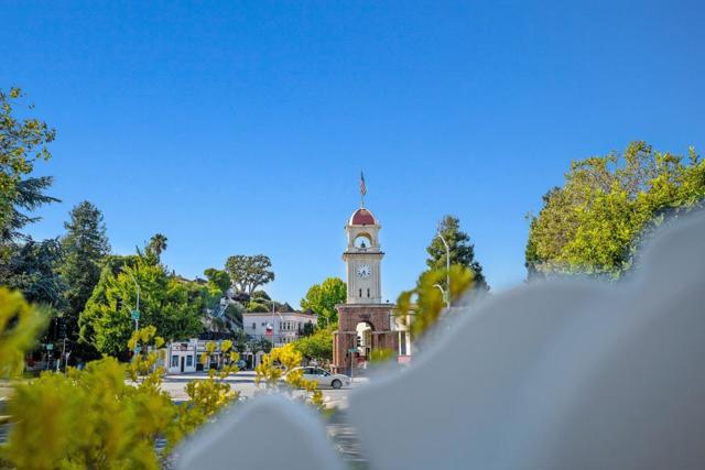 514 Washington Street, Santa Cruz CA: https://media.crmls.org/mediaz/d7c27d63-ad33-4840-9e21-a23de5e4213b.jpg