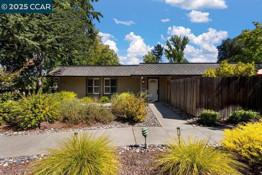 1932 Ptarmigan Dr #3