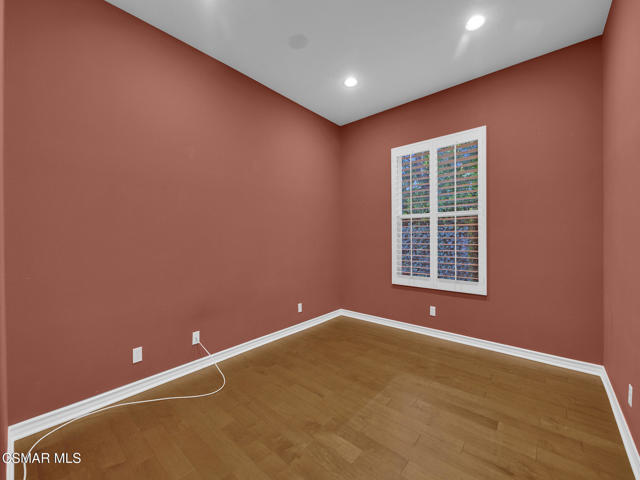 1048 Via Adorna, Newbury Park CA: https://media.crmls.org/mediaz/d7c3bbdd-8a68-423b-927a-5cf567550bb5.jpg