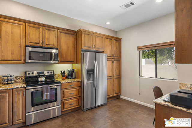 67488 Toltec Court, Cathedral City CA: https://media.crmls.org/mediaz/d7c3f1bb-c313-405e-a893-46f9e0673e1d.jpg