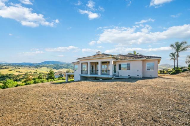 4165 Ashford Circle, Hollister CA: https://media.crmls.org/mediaz/d7c40097-7c90-4ebe-ab94-ea4d9f6eb955.jpg