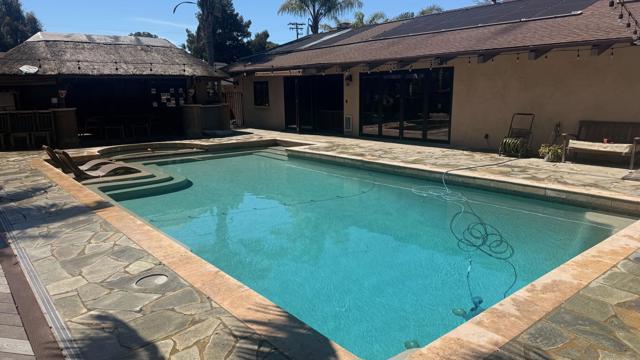 1153 Crest Dr, Encinitas CA: https://media.crmls.org/mediaz/d7c43ff4-2f74-4bd0-a693-eb145159e882.jpg