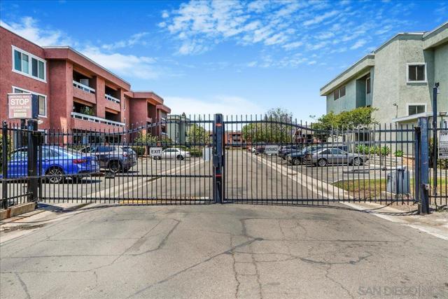1050 E Washington, Escondido CA: https://media.crmls.org/mediaz/d7c47e50-3d3e-4a33-9eb8-e9123c06a0f8.jpg